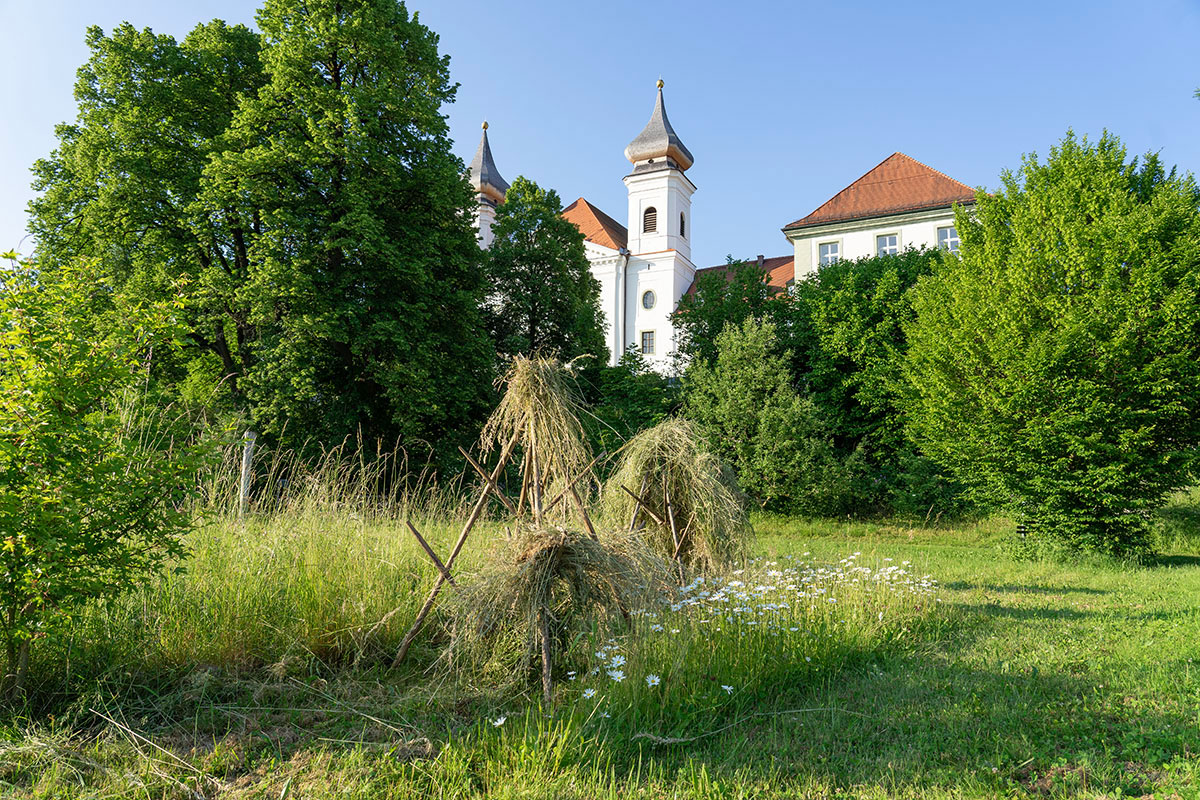 Schlehdorf Schloß, Copyright:sabine schmidt-malaj | dipl.-kommunikationsdesignerin fh
kirchstraße 21 | 82444 schlehdorf